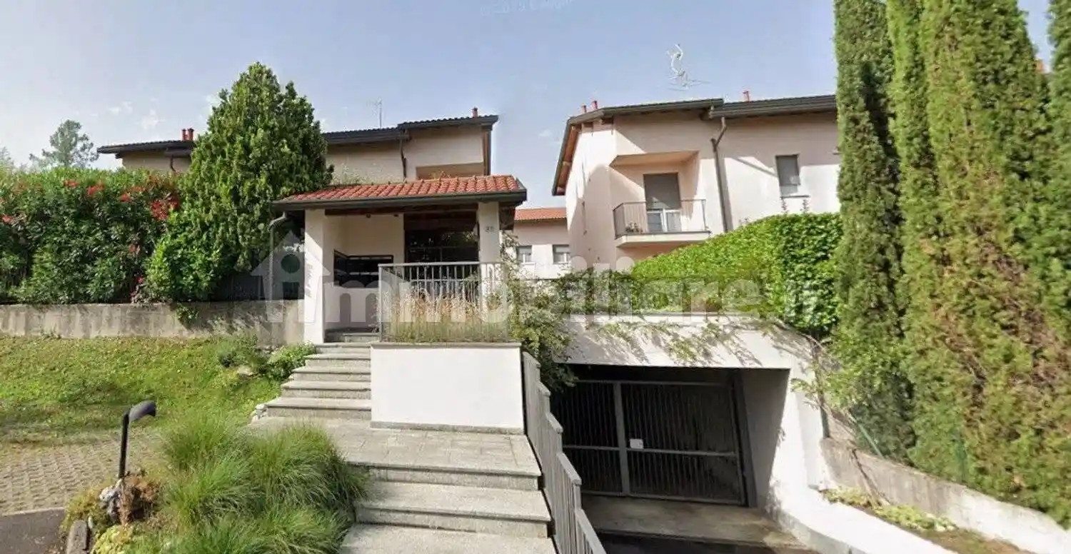 Appartamento in vendita a Costa Masnaga
