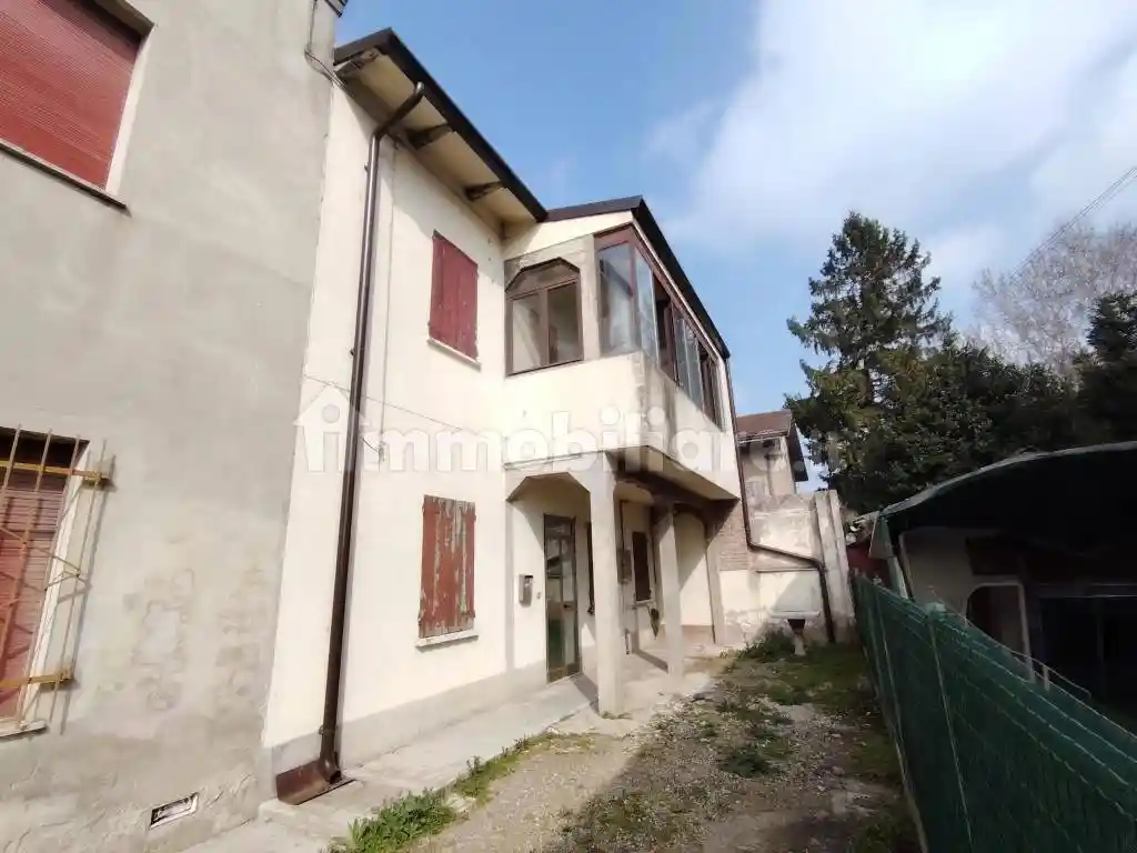 Villa in vendita a Finale Emilia