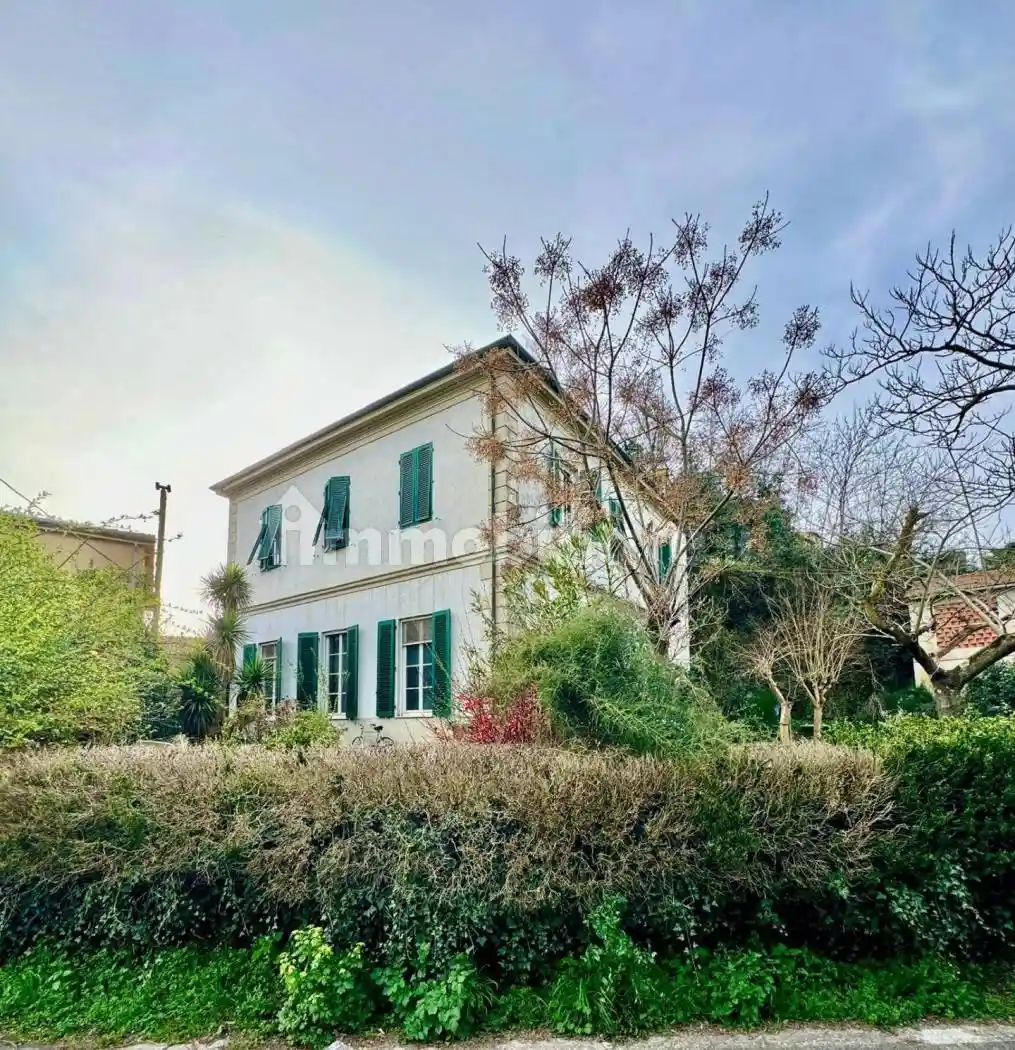 Villa in vendita a Lucca