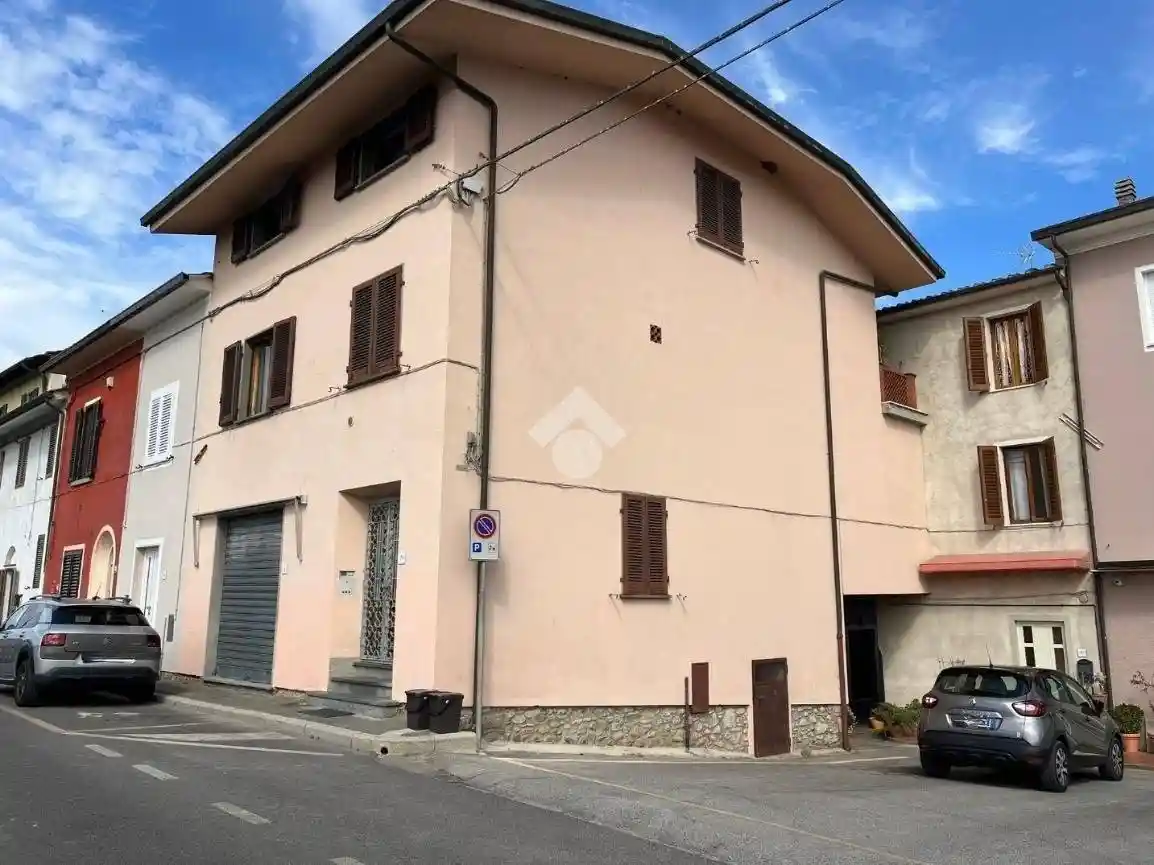 Casa indipendente in vendita a Ponte Buggianese
