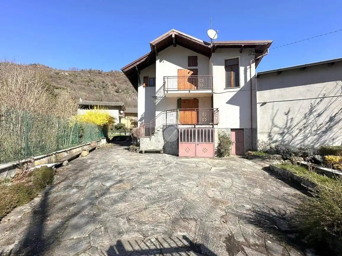 Casa indipendente in vendita a Mattie