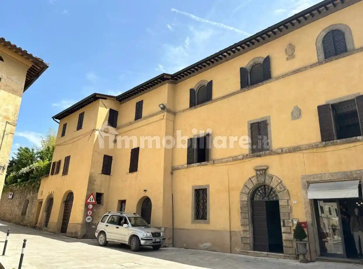 Appartamento in vendita a Cetona