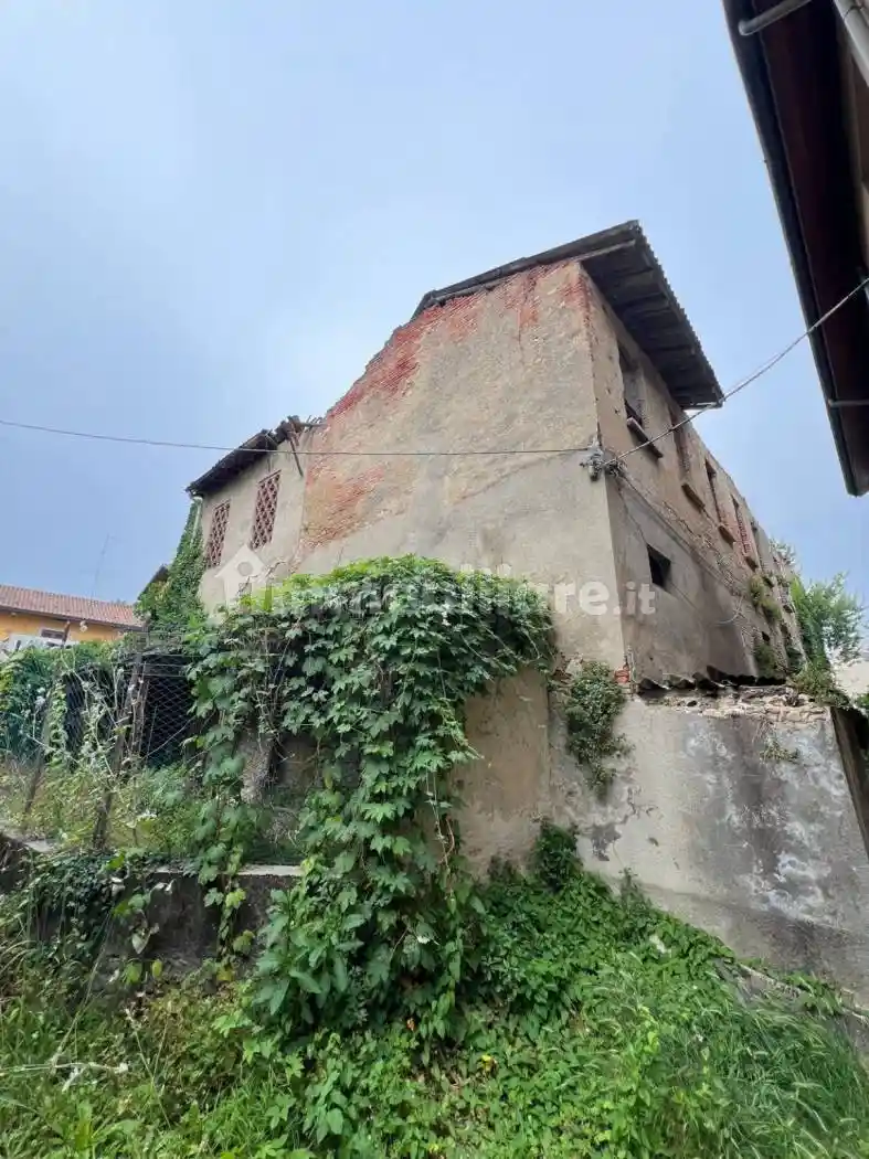 Rustico - Casale in vendita a Figino Serenza