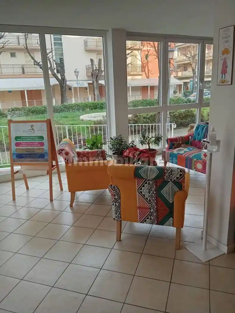 Palazzo - Edificio in vendita a Rimini