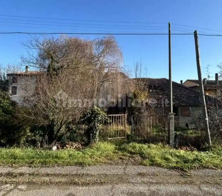 Casa indipendente in vendita a Sermide e Felonica