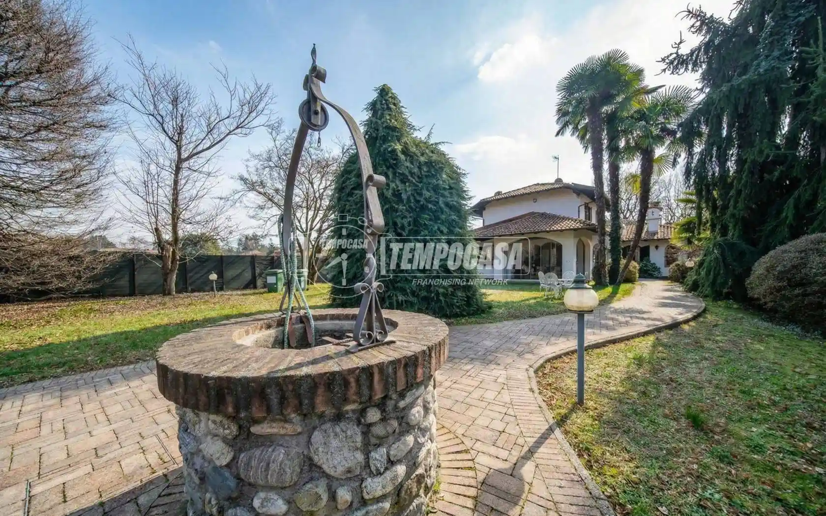 Villa in vendita a Castelletto Sopra Ticino