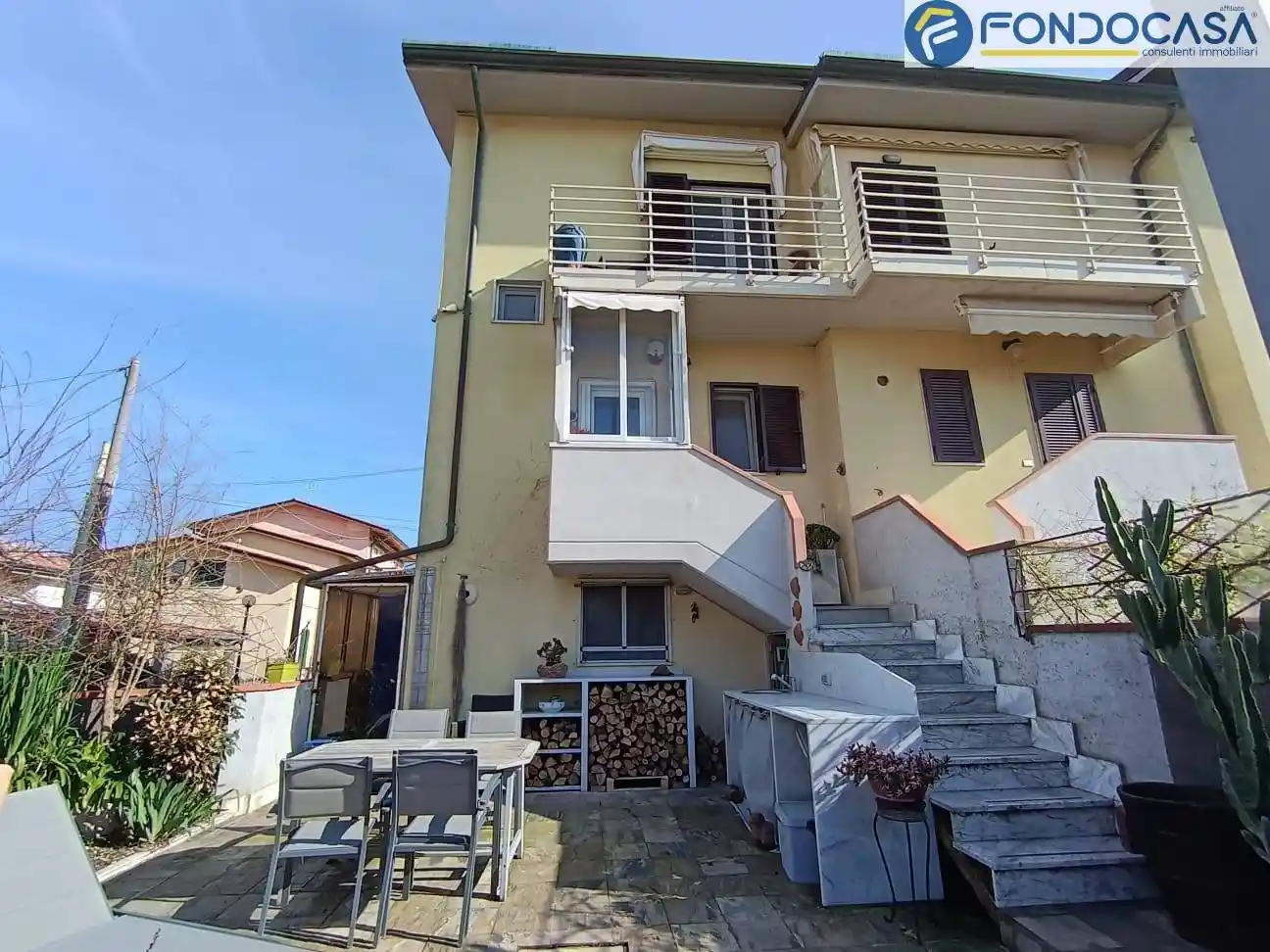 Casa indipendente in vendita a Carrara