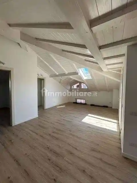 Appartamento in affitto a Varese