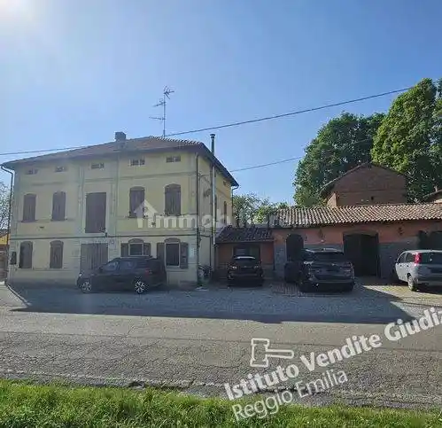 Villa in vendita a Correggio