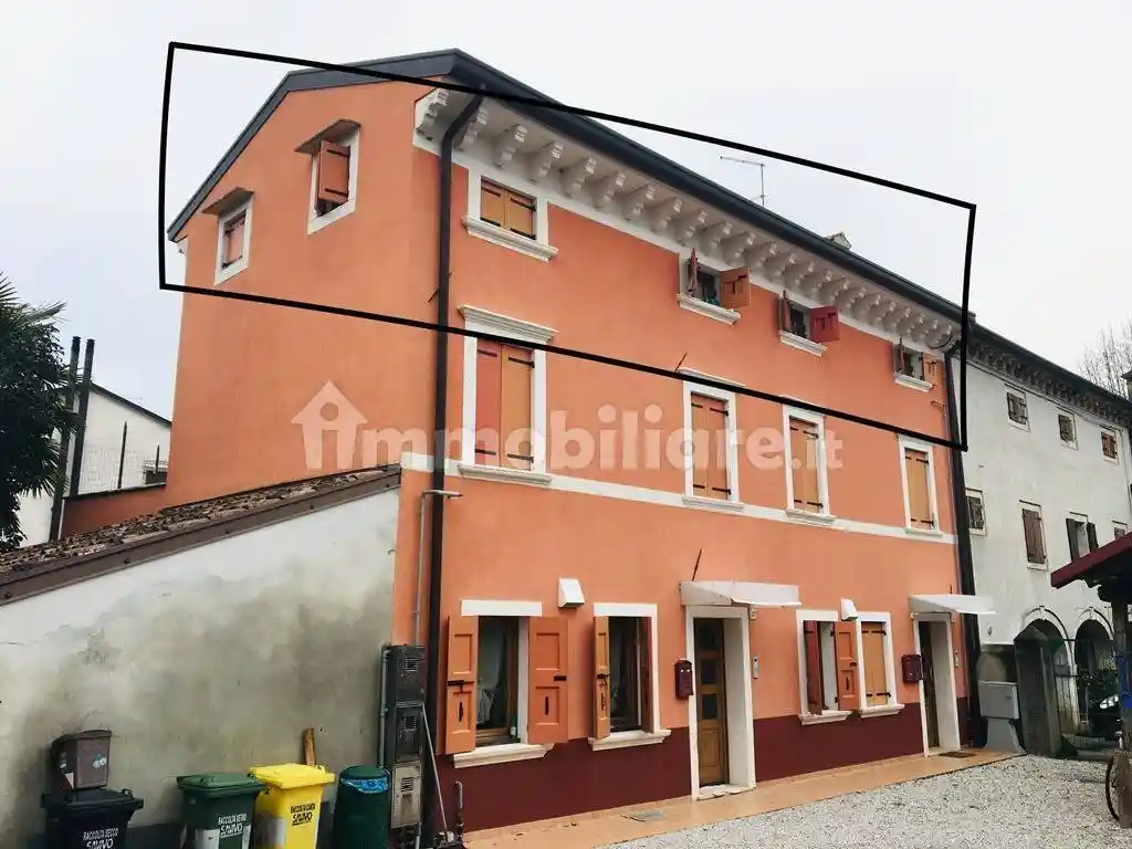 Casa indipendente in vendita a Vittorio Veneto