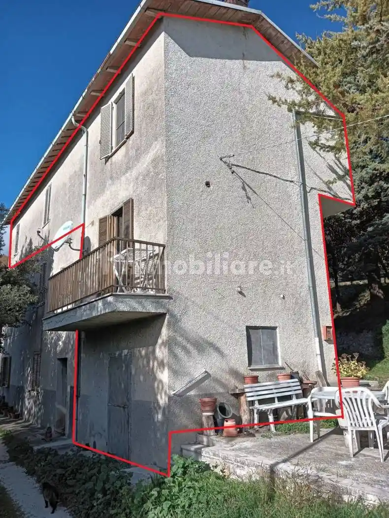 Appartamento in vendita a Valtopina