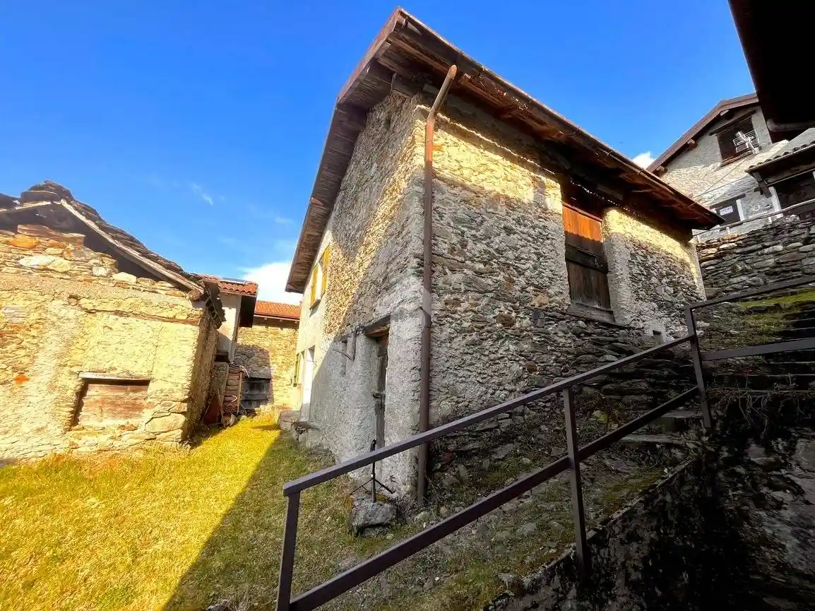 Rustico - Casale in vendita a Dorio