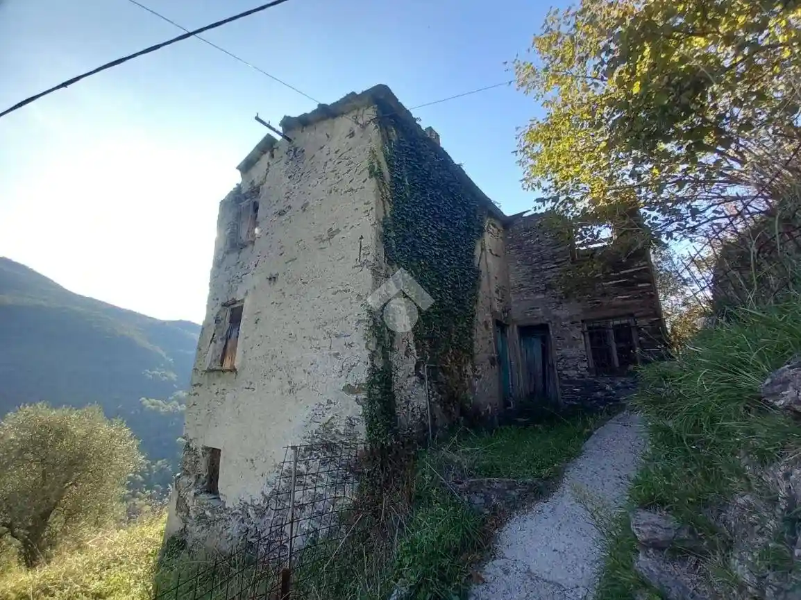 Rustico - Casale in vendita a Mezzanego