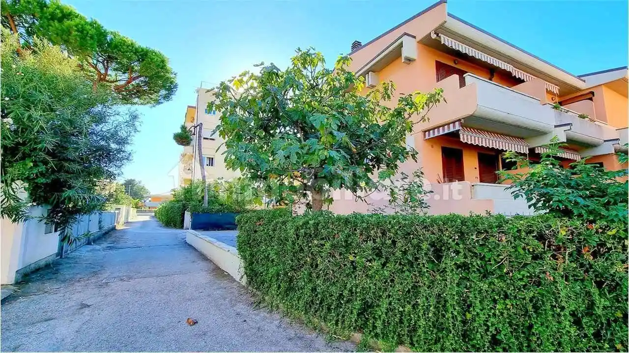 Villetta a schiera in vendita a Massa