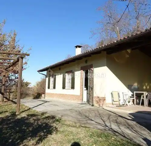 Villa in vendita a Canelli