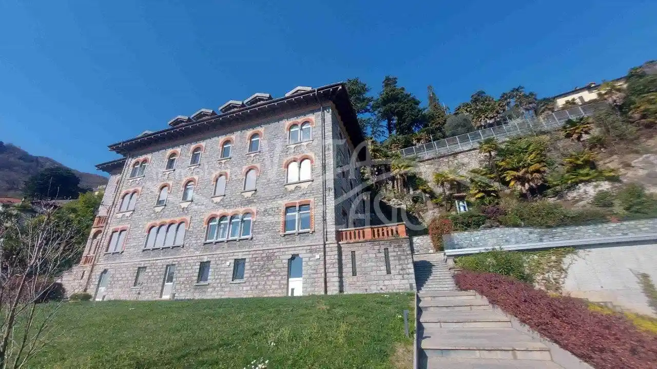 Appartamento in vendita a Menaggio