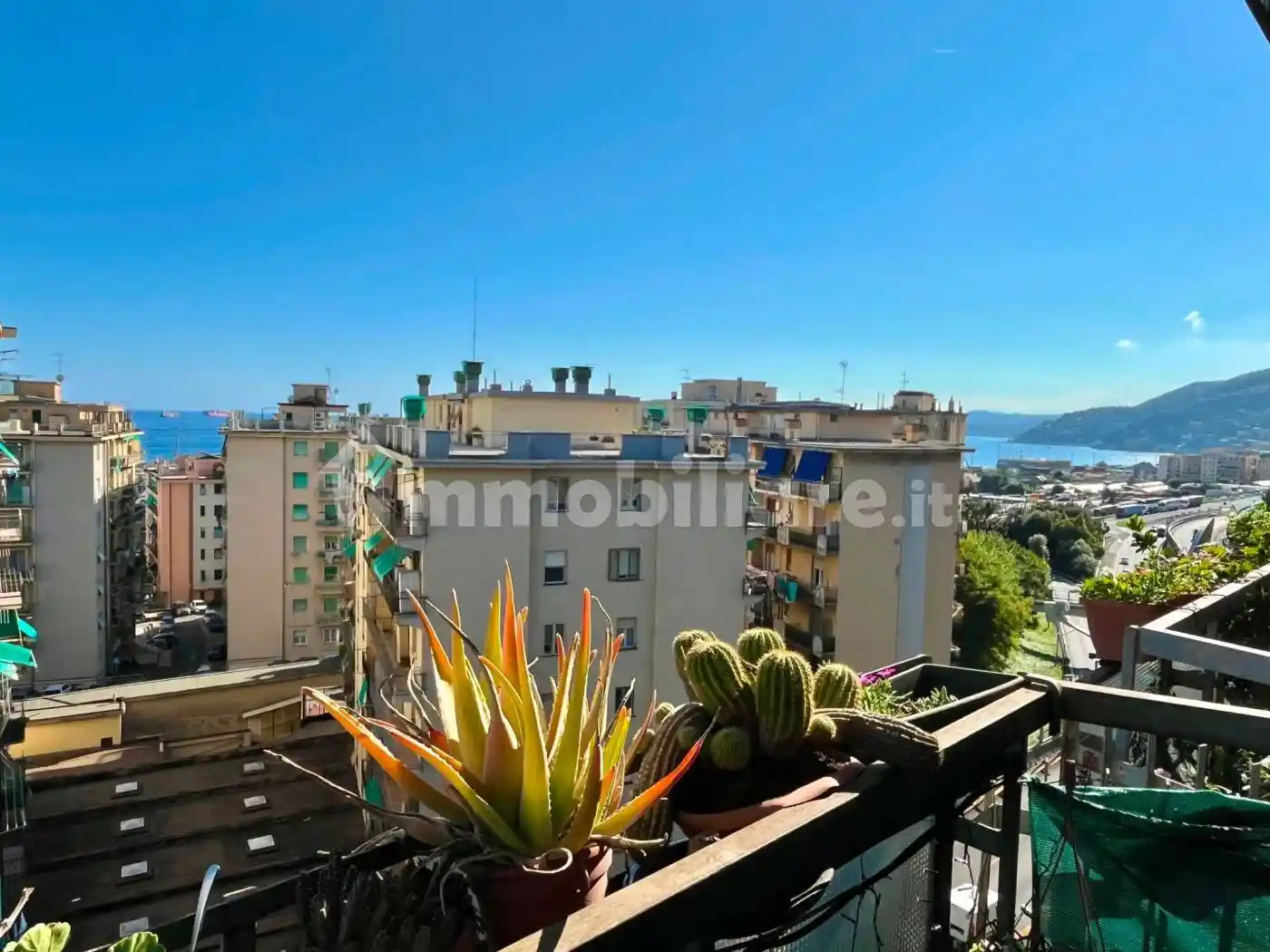 Appartamento in vendita a Genova