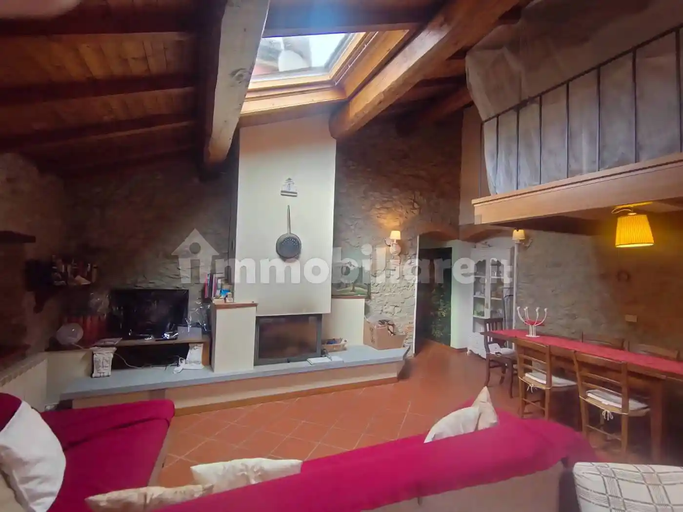 Rustico - Casale in vendita a Reggello