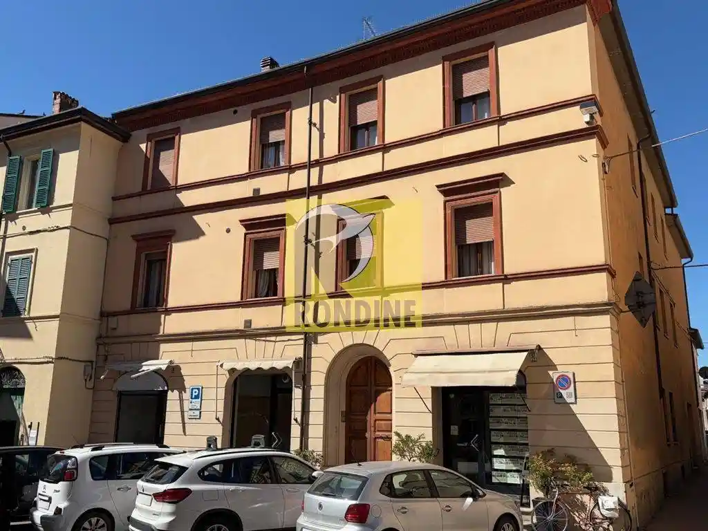 Palazzo - Edificio in vendita a Faenza