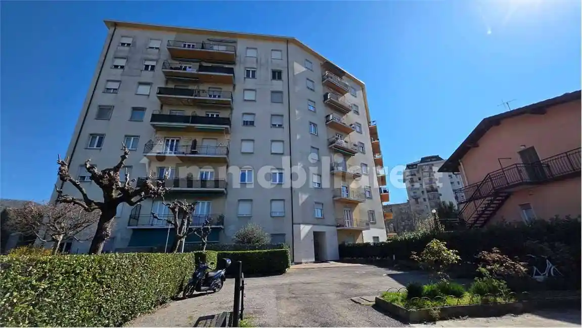 Appartamento in vendita a Lipomo