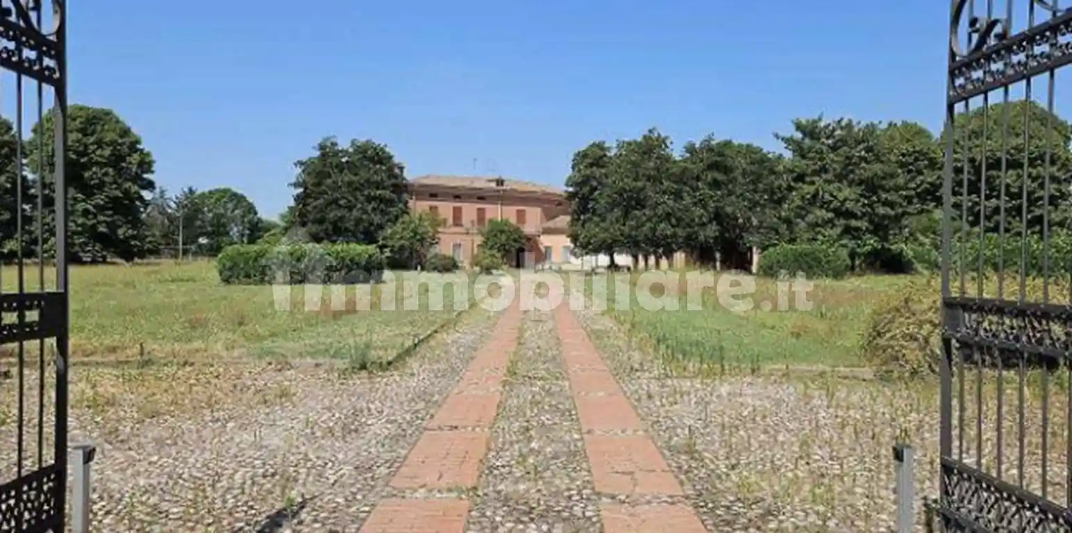 Palazzo - Stabile in vendita a Curtatone