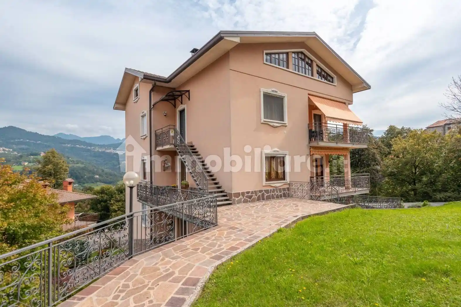 Appartamento in vendita a Bedulita