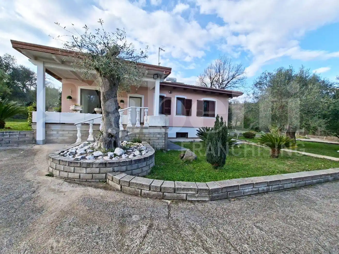 Casa indipendente in vendita a Teano