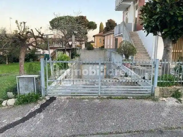 Villa in vendita a Pesaro