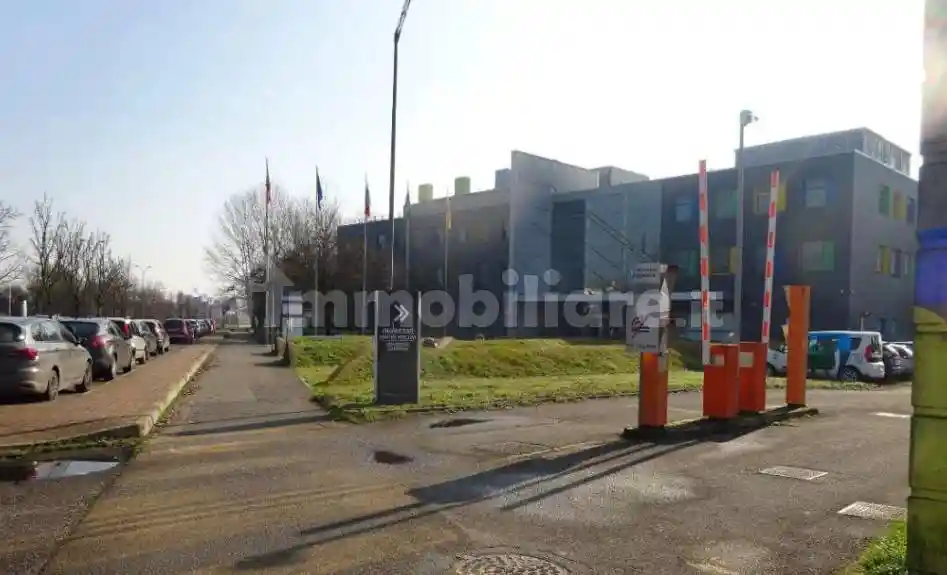 Palazzo - Stabile in vendita a Lodi