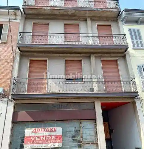 Palazzo - Edificio in vendita a Fiorenzuola d'Arda