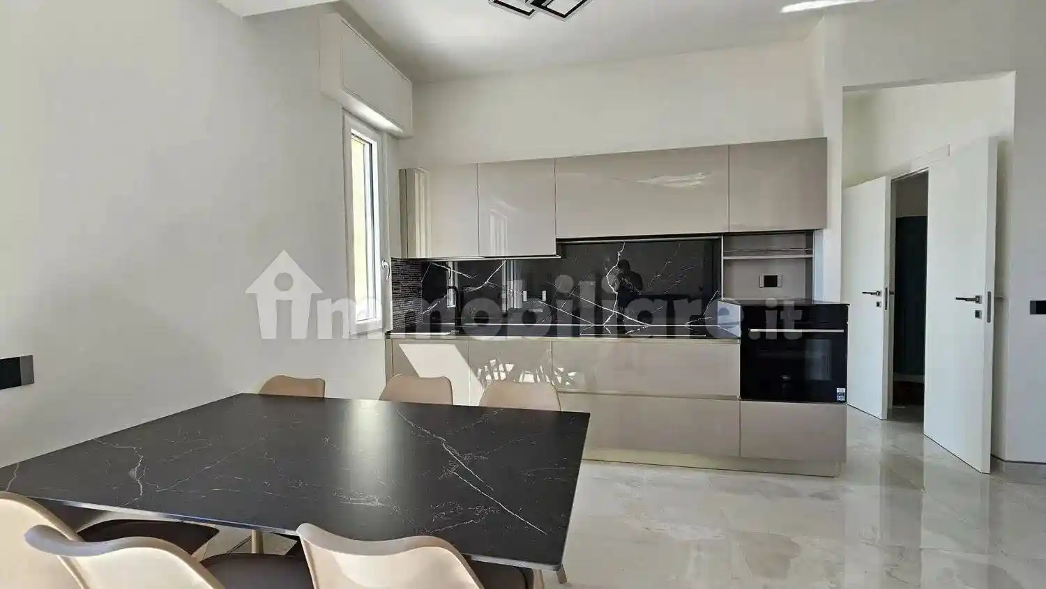 Appartamento in affitto a Savona