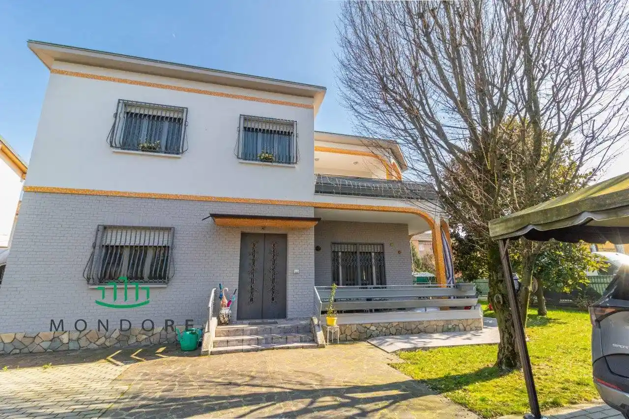 Villa in vendita a Sant'Agata Bolognese