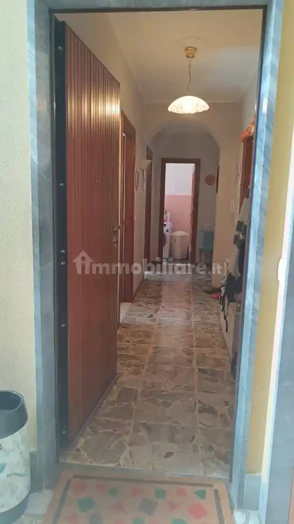 Appartamento in affitto a Varallo