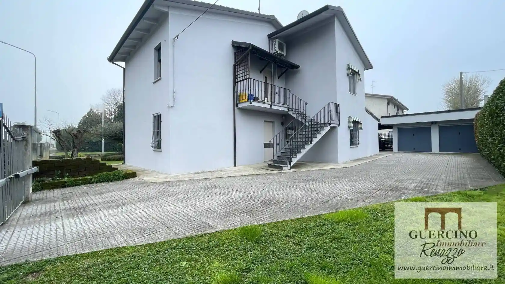 Villa in vendita a Cento