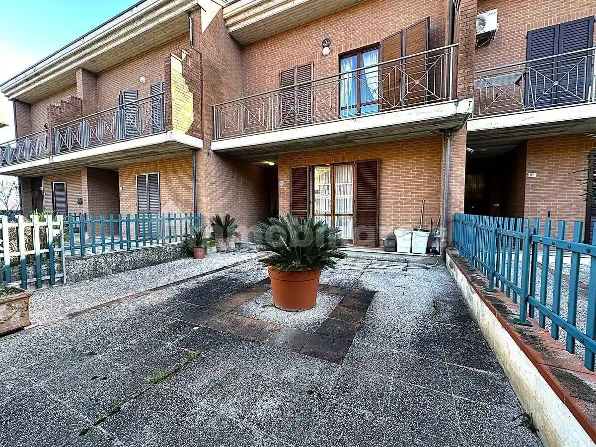 Villetta a schiera - foto 2