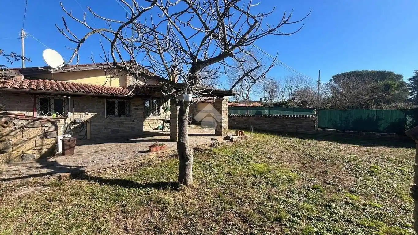 Villa in vendita a Trevignano Romano