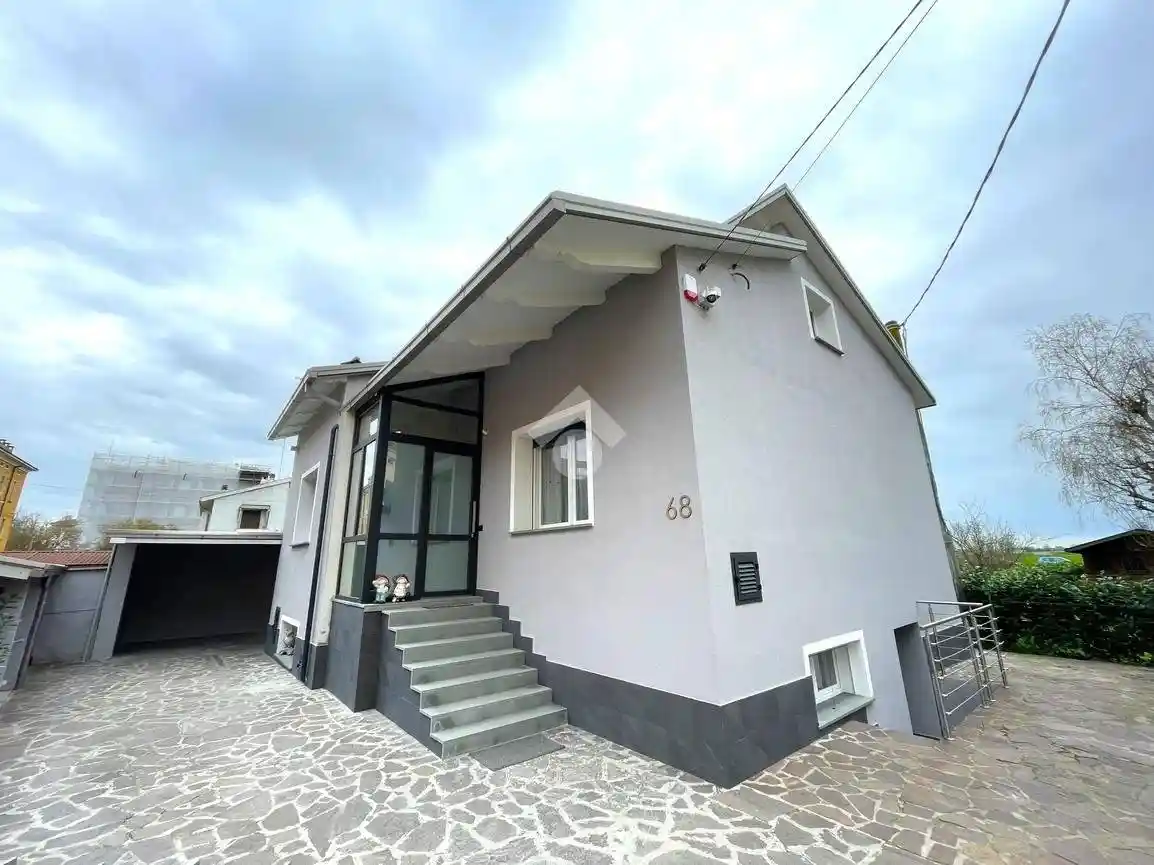 Villa in vendita a Fontevivo