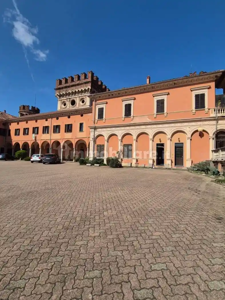 Appartamento in vendita a Serravalle Sesia