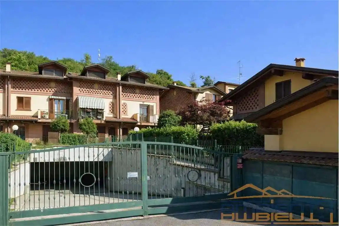 Appartamento in vendita a Calco