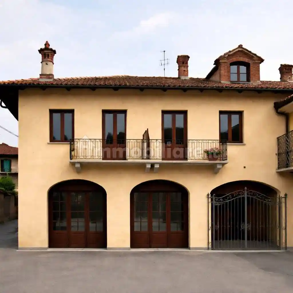 Palazzo - Edificio in vendita a Vigone