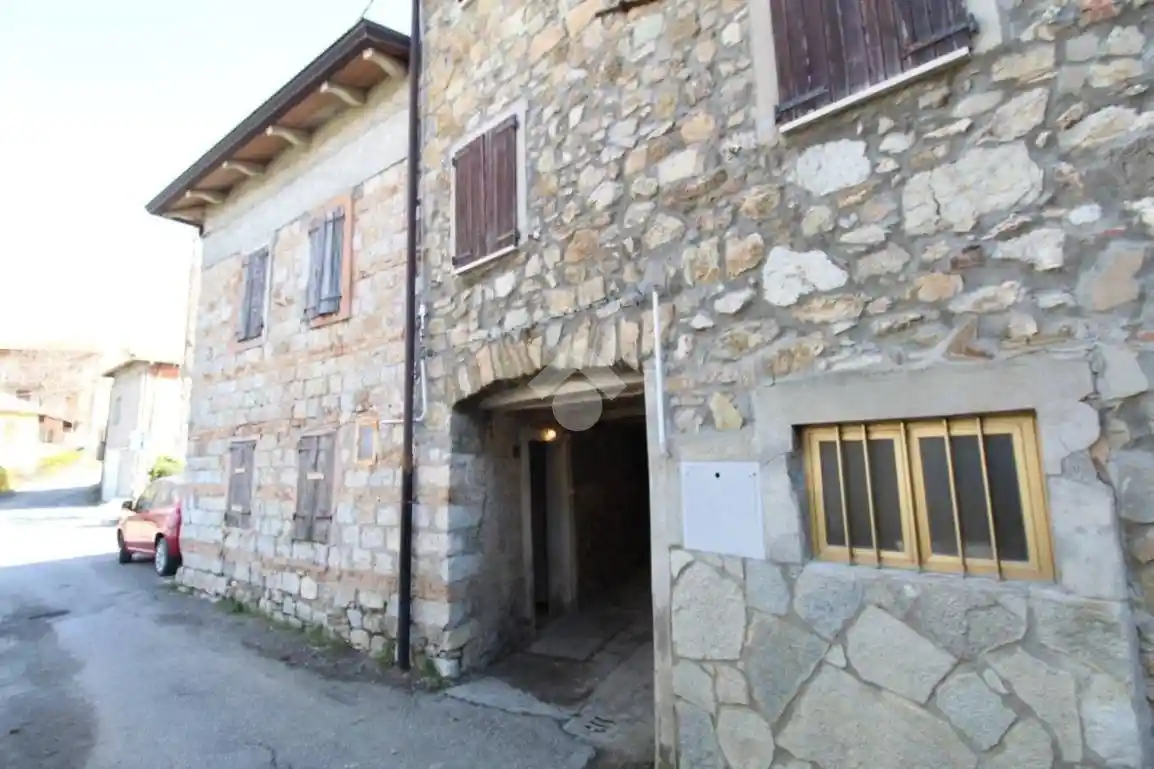 Casa indipendente in vendita a Villa Minozzo