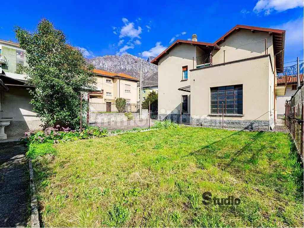 Casa indipendente in vendita a Valmadrera