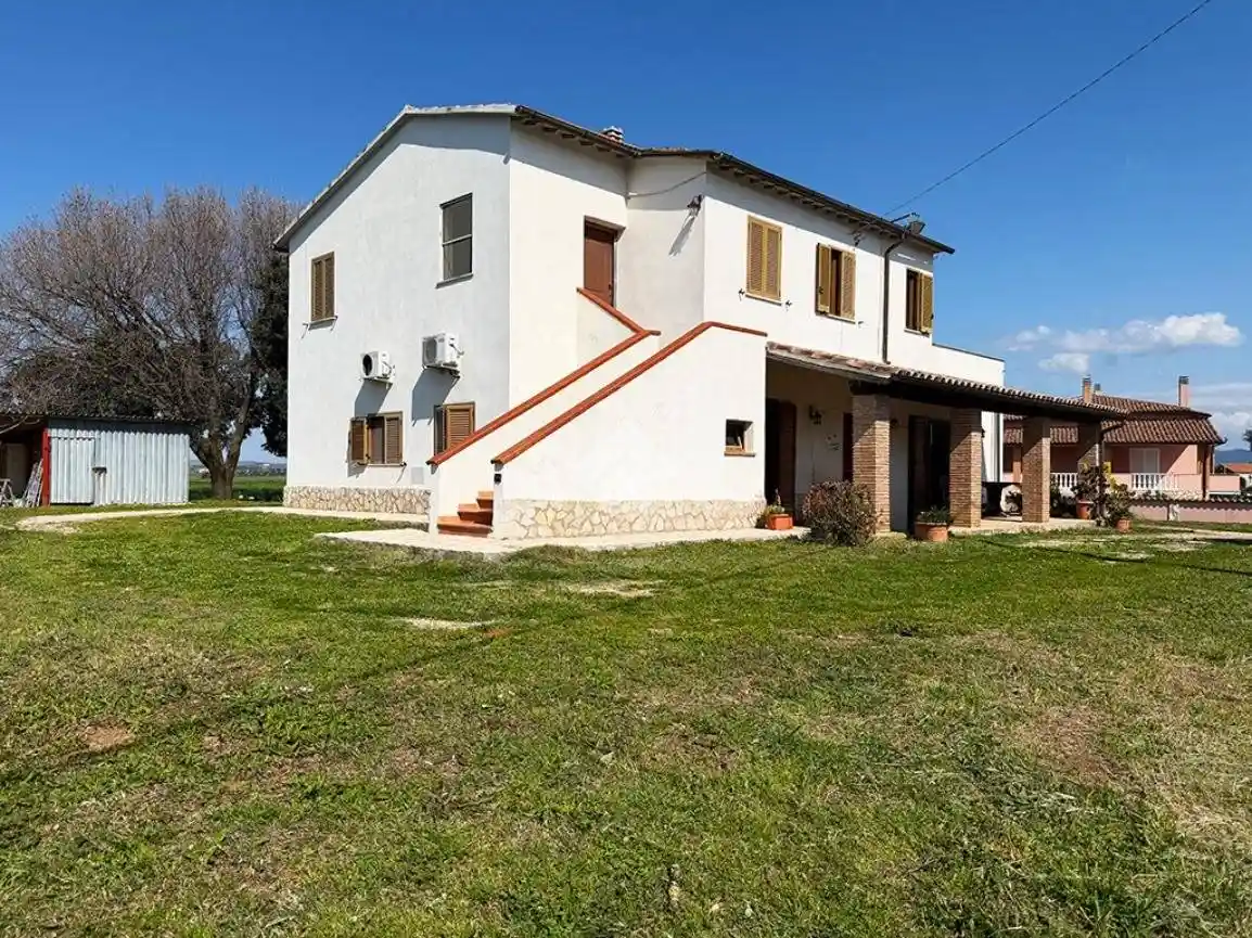 Villa in vendita a Montalto di Castro