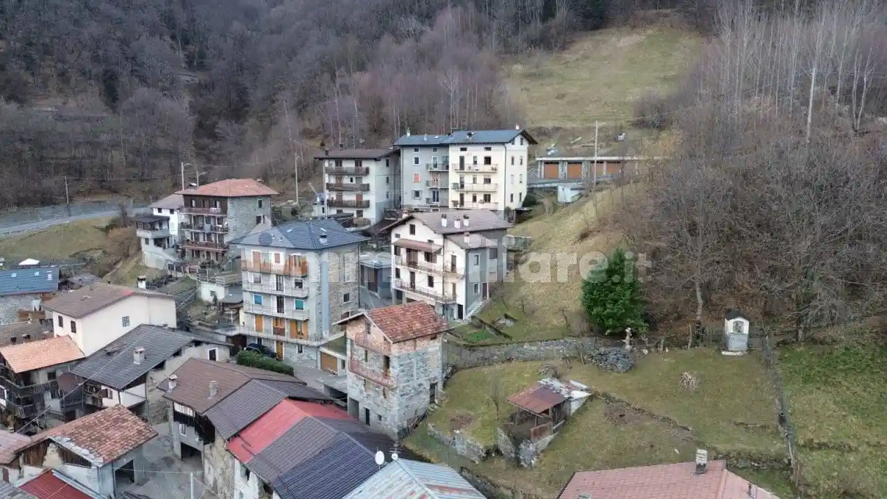 Casa indipendente in vendita a Berzo Demo