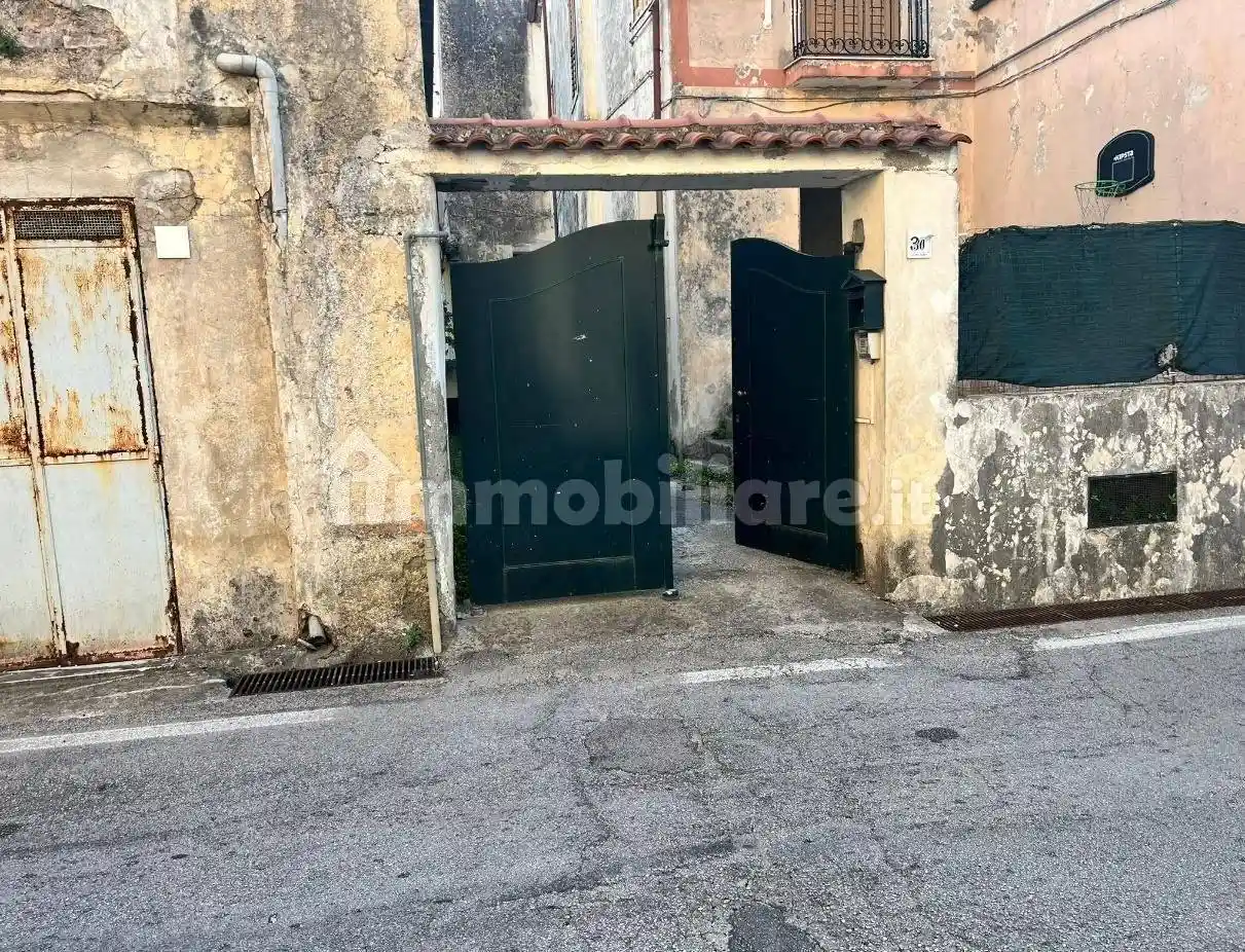 Appartamento in vendita a Giffoni Sei Casali