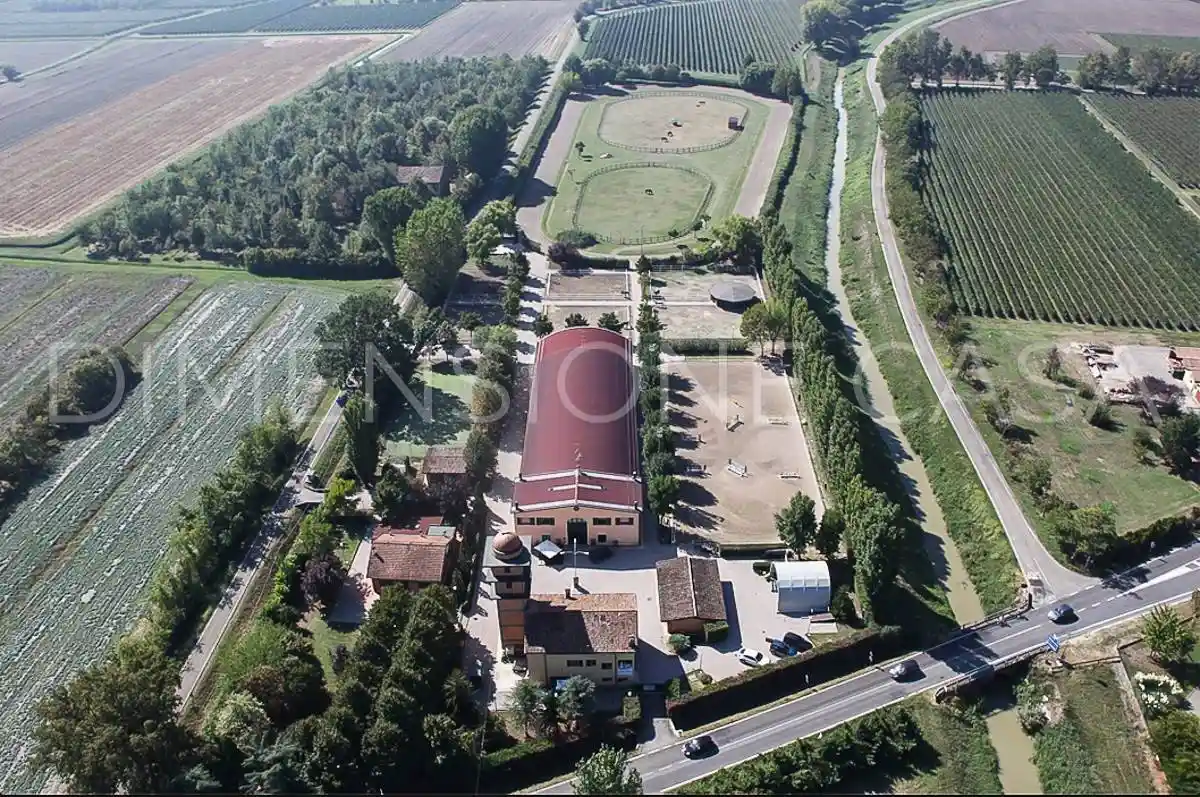 Rustico - Casale in vendita a Carpi