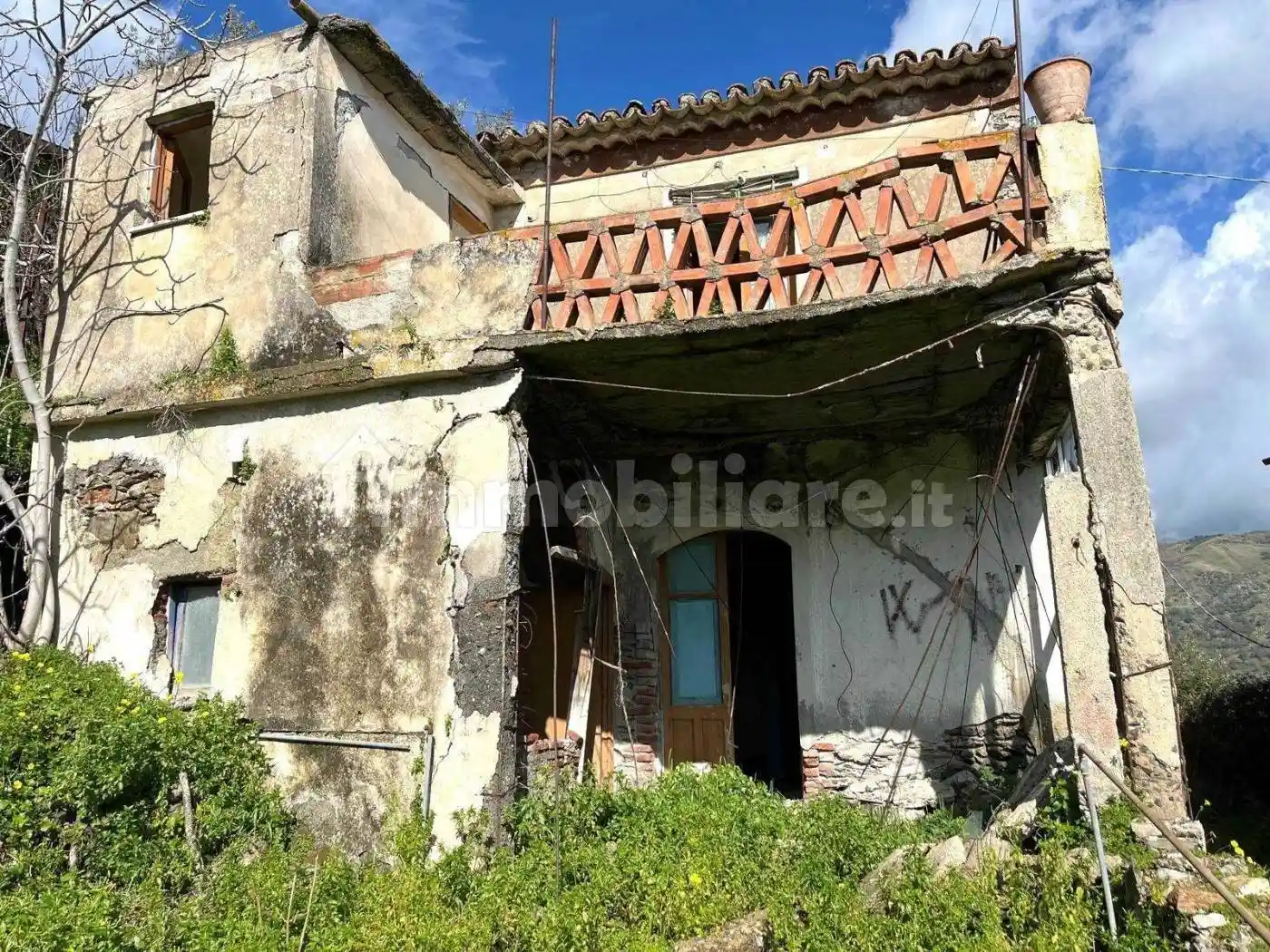 Casa indipendente in vendita a Savoca