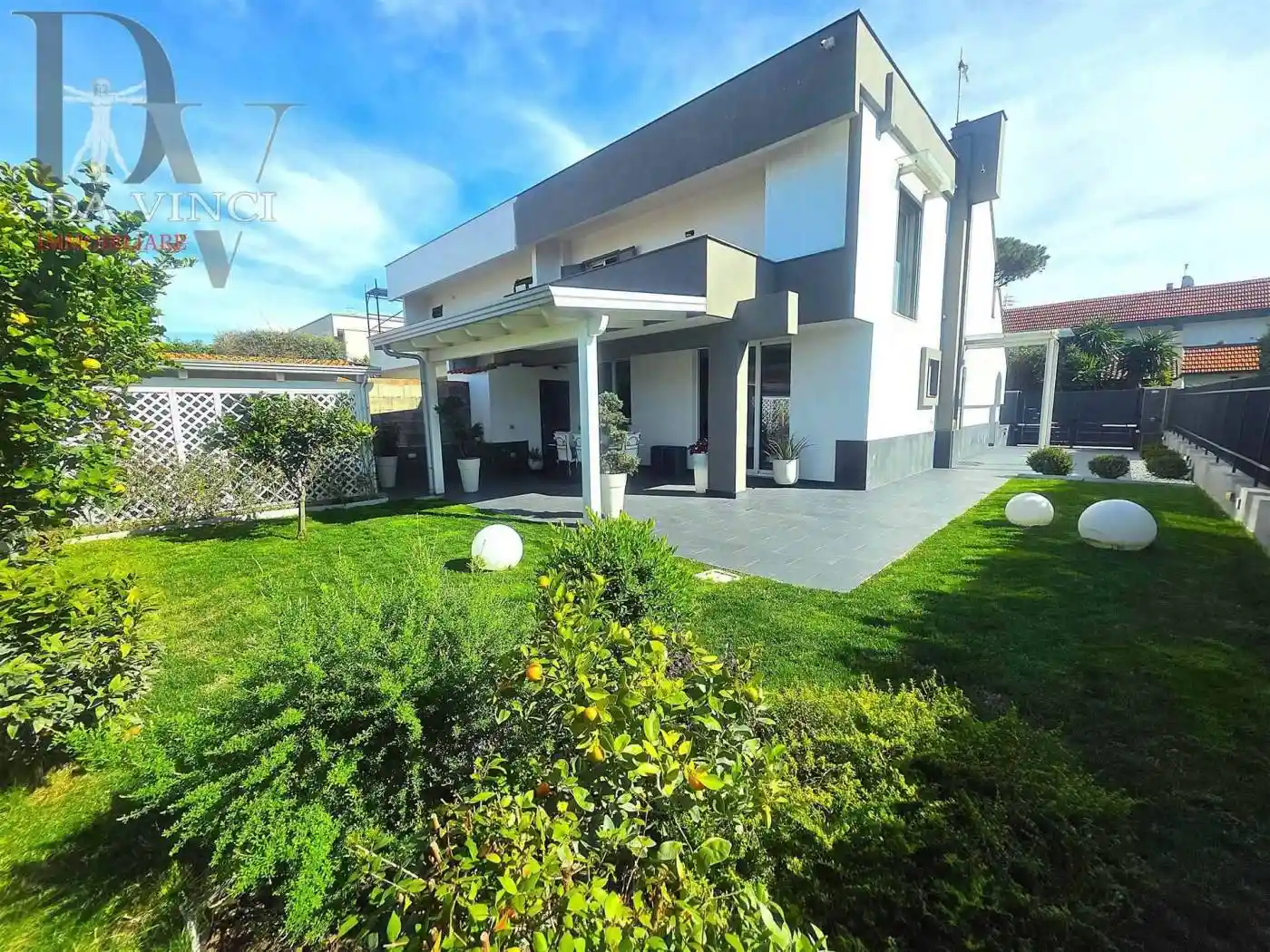 Villa in vendita a Giugliano in Campania