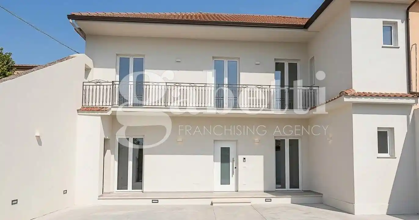 Villa in vendita a Trentola-Ducenta