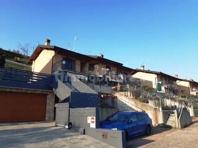 Villa in vendita a Pontida